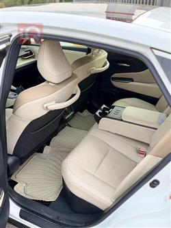 تۆیۆتا کراون